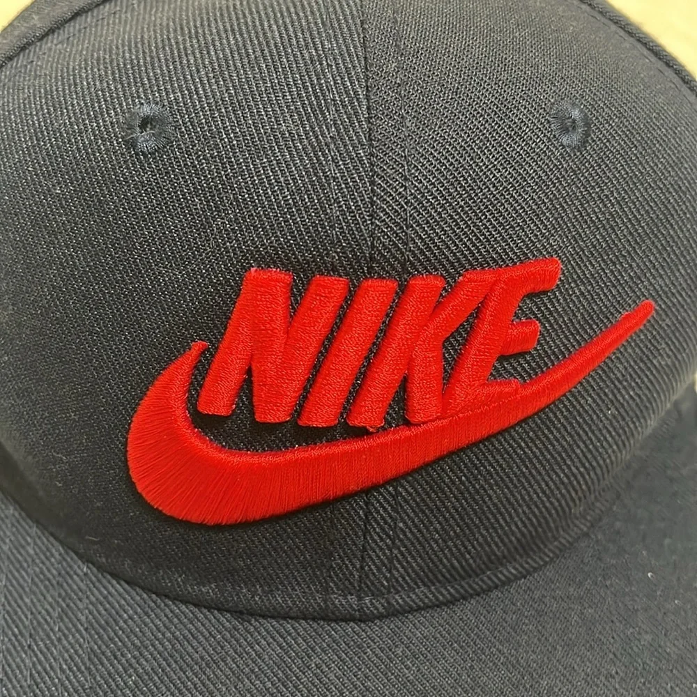 Nike size navy